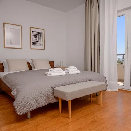 Botanica Near Split - Heated Pool And Garden Vila *