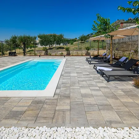 Botanica Near Split - Heated Pool And Garden Kučine