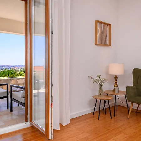 Botanica Near Split - Heated Pool And Garden *