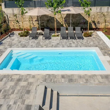 Vila Botanica Near Split - Heated Pool And Garden